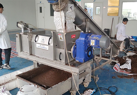 破解酒糟處理難題，螺旋擠壓脫水機(jī)的核心價(jià)值